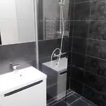 公寓 сучасні на площі ринок з панорамним видом на дахи львова